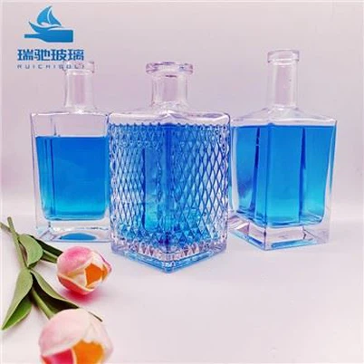 অভিনব হুইস্কির বোতল