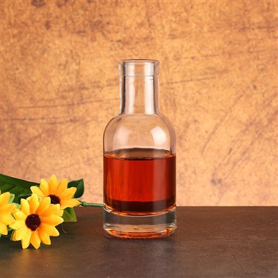 গ্লাস সহ 200ml অ্যালকোহল বোতল