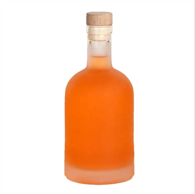 উচ্চ সাদা ভদকা কাচের বোতল